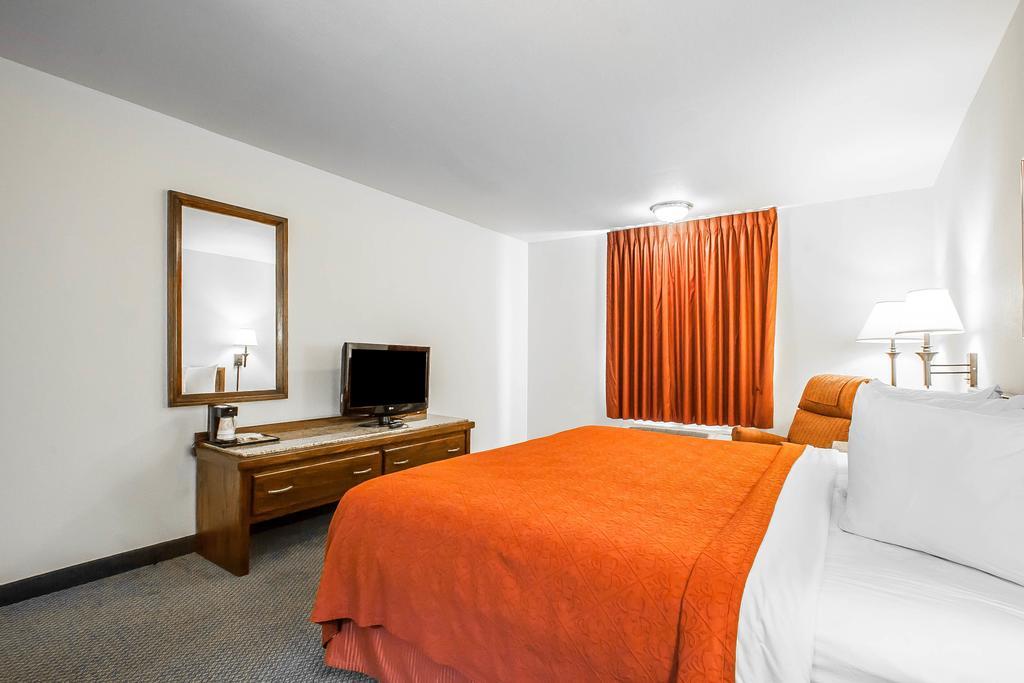 Quality Inn & Suites North Спрингфілд Екстер'єр фото